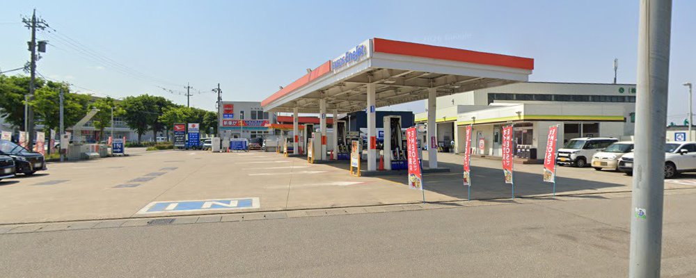Dr.Drive加賀産業道店の外観