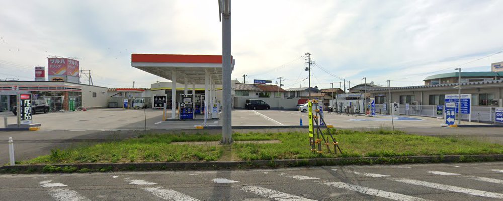 Dr.Driveルート112鶴岡店の外観